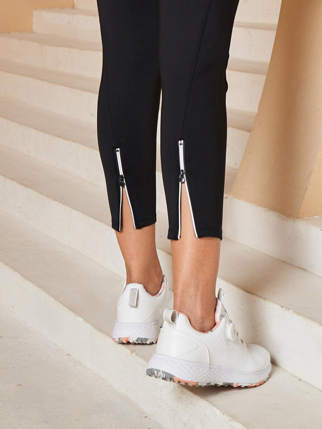 Women’s Drawstring Capri Sweatpants