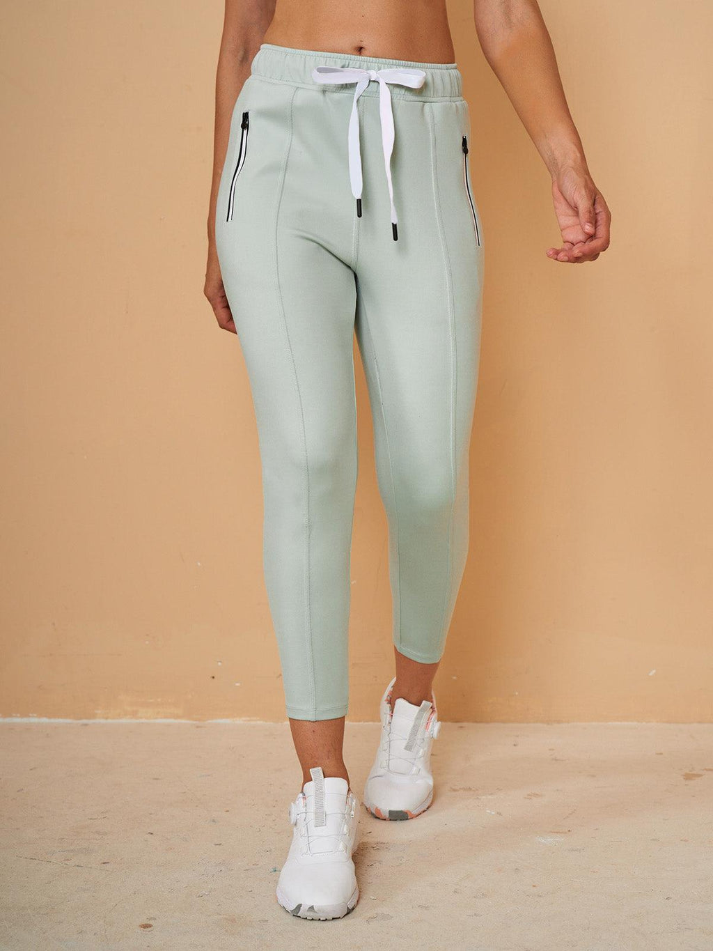 Women’s Drawstring Capri Sweatpants