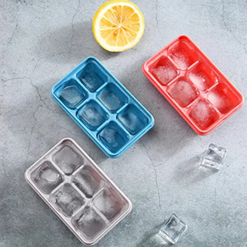 3 Ice Cube Trays with 6 Compartments in Plastic with Lid