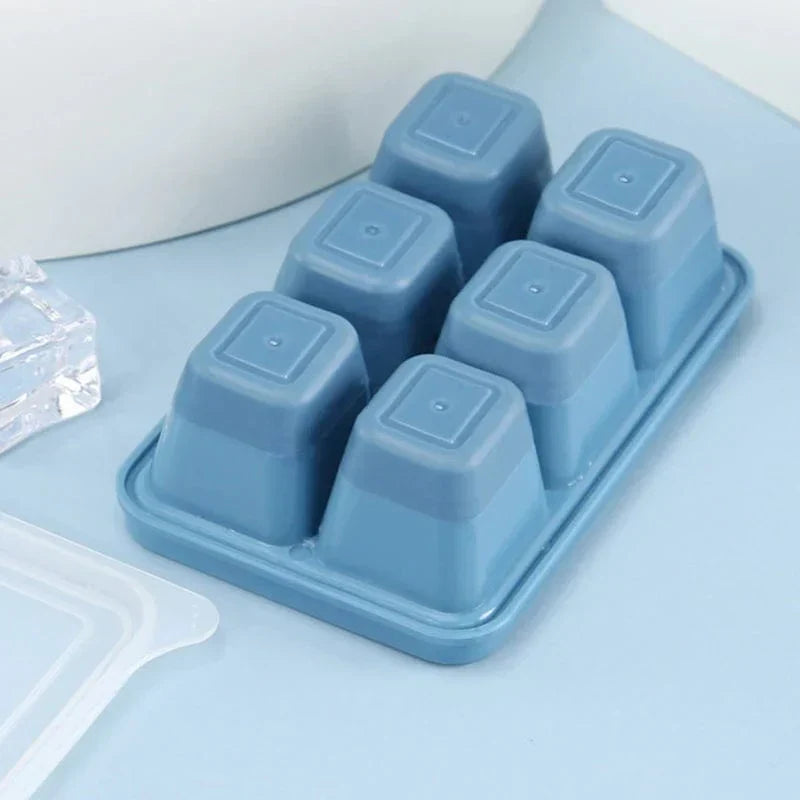 3 Ice Cube Trays with 6 Compartments in Plastic with Lid
