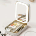 GlowTote – Your Beauty Light on the Go!