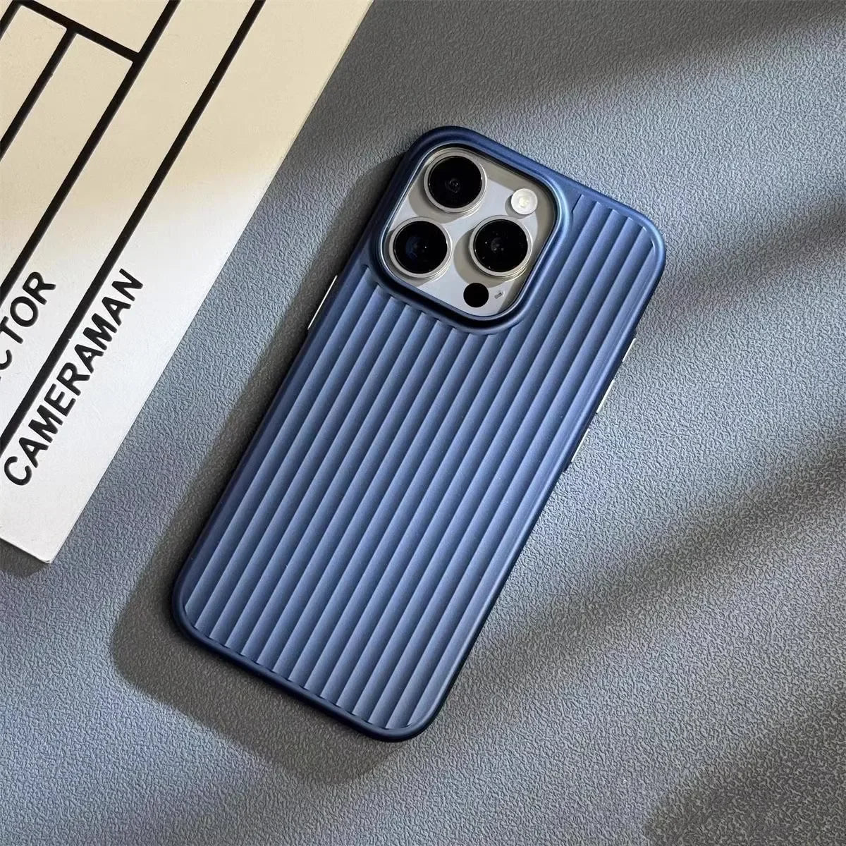 Etui Titanium Shield Pro do iPhone'a