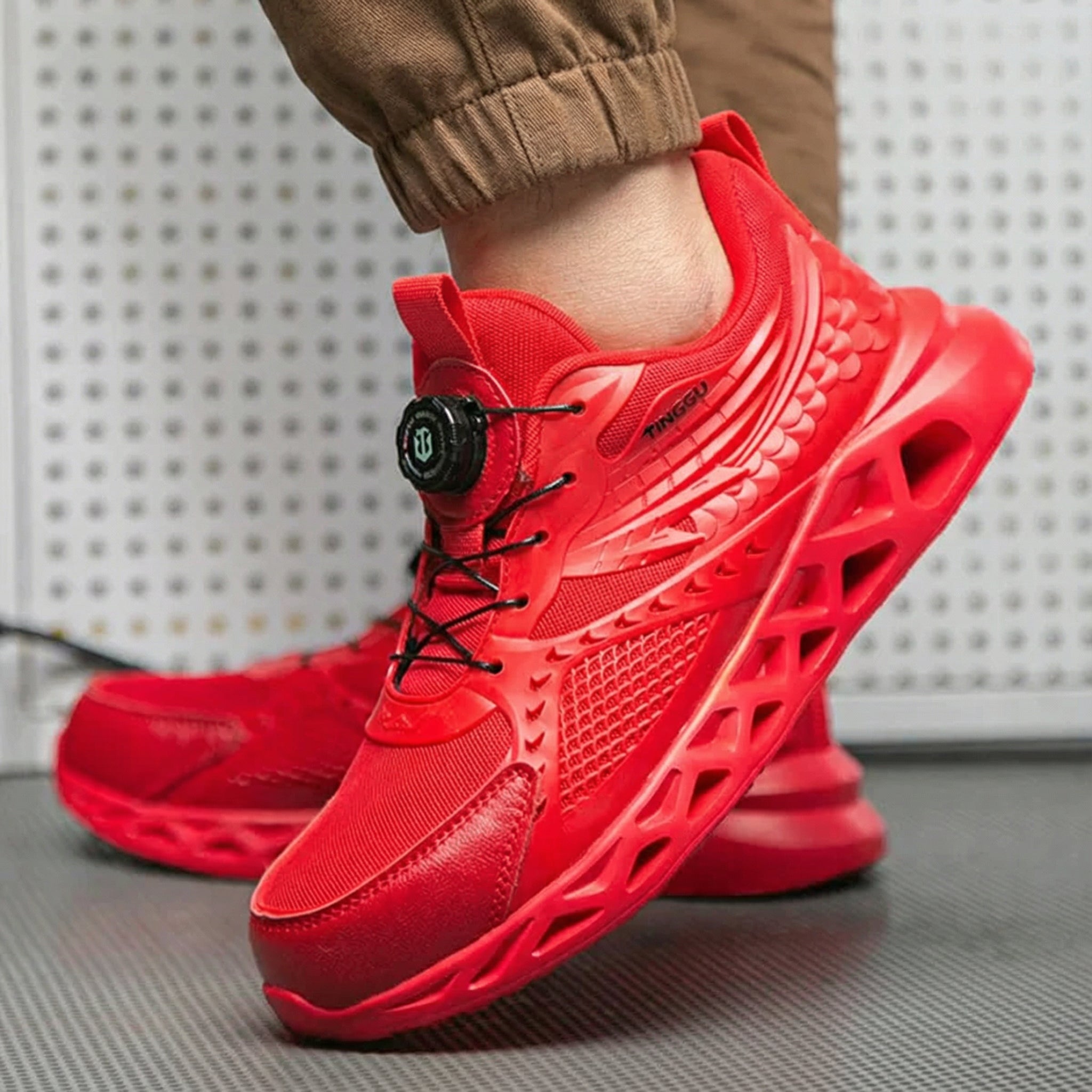 Athletic Steel Toe Work Shoes for Safety and Comfort 4
