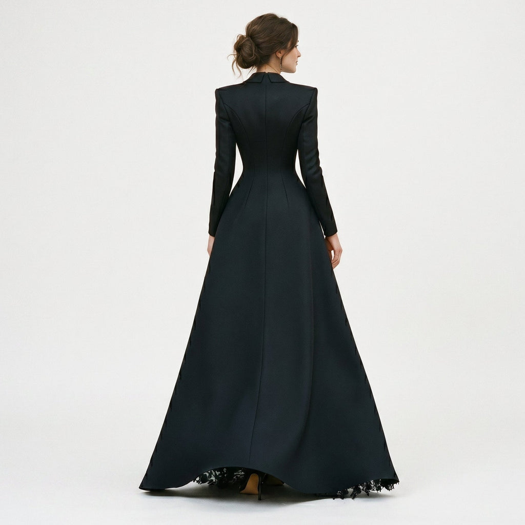 Set elegante di abito su misura da donna per eventi serali formali