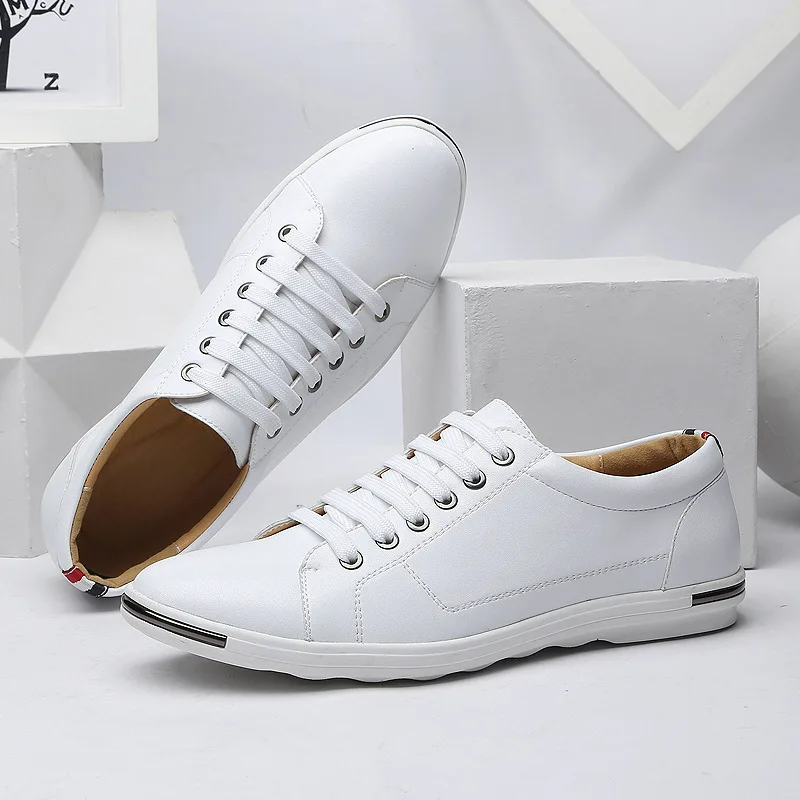 Men's leather low-top trainers in a smart casual design