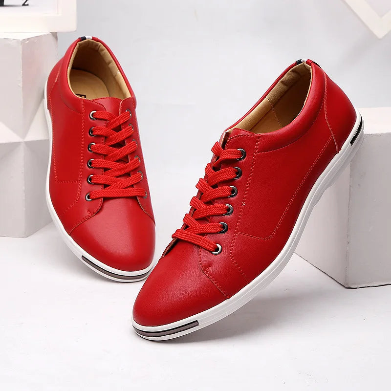 Men's leather low-top trainers in a smart casual design