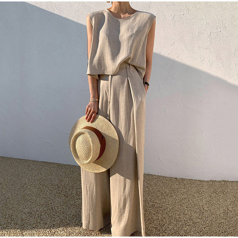 Completo donna in lino con pantaloni a gamba larga e top