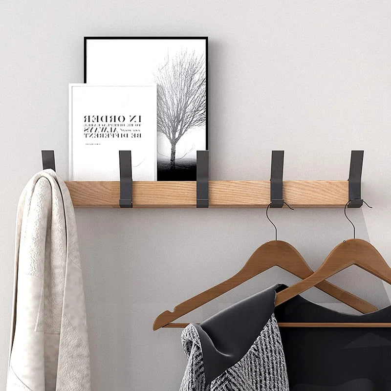 Nástěnný věšák na kabáty s pohyblivými dvojitými háčky | Skandinávský design | Dřevo a hliník | Úspora místa a moderní vzhled