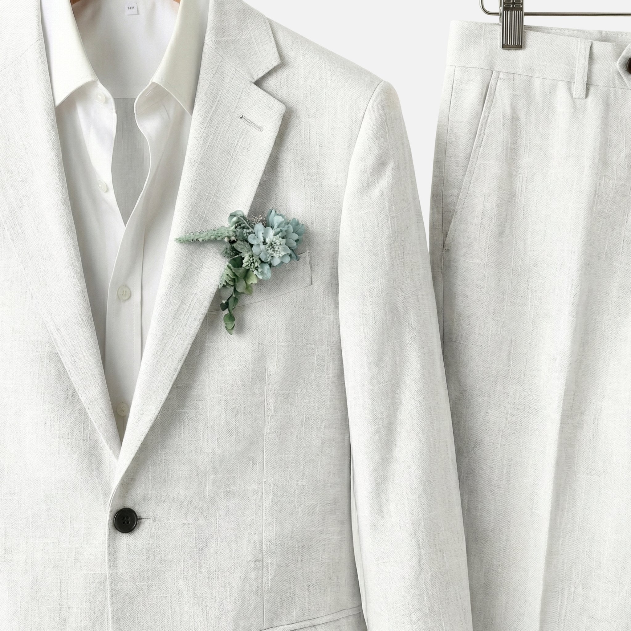 Abito da uomo slim fit a tre pezzi con rever a lancia