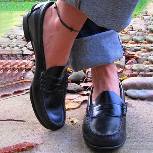 Classic Leather Penny Loafers  Premium Tan Moccasin Design - Detailed view