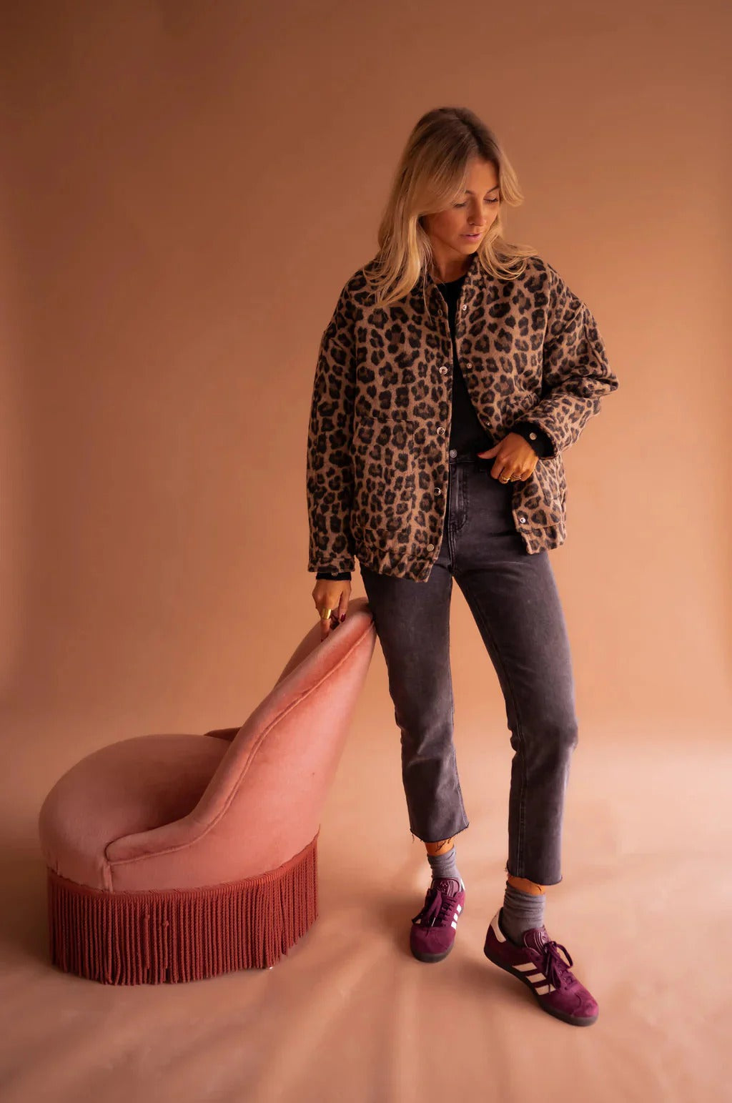 Giacca Bomber con Stampa Leopardo e Chiusura a Bottoni a Pressione