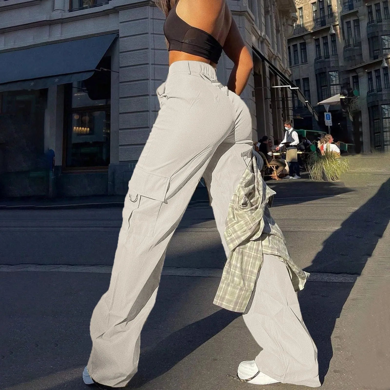 Women's High-Waist Relaxed Fit Cargo Trousers - Soft Woven Texture