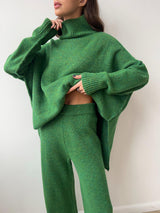 Women’s Thick Knit Two-Piece Set | Relaxed Fit Loungewear for Everyday Warmth