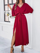 Dames Maxi Jurk met V-hals, Vleermuismouw, Strikceintuur en Split Rood