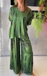 Women’s Loungewear Set with Abstract Print – Stylish, Relaxed & Comfortable Fit
