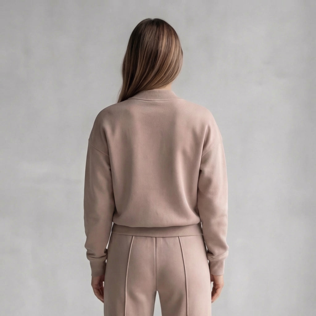 Completo casual da donna in due pezzi: giacca con zip e pantaloni a gamba larga