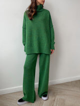 Women’s Thick Knit Two-Piece Set | Relaxed Fit Loungewear for Everyday Warmth