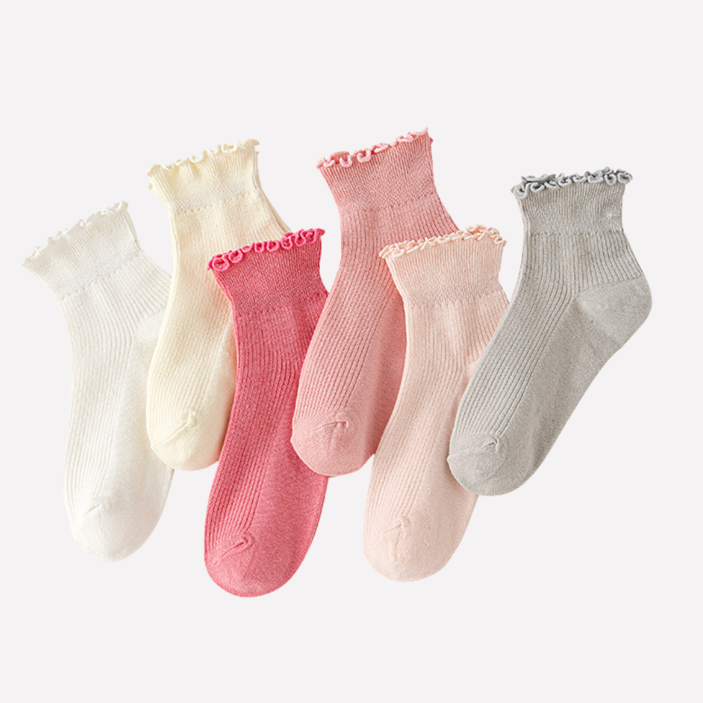 Niki | Women's Ruffled Ankle Socks