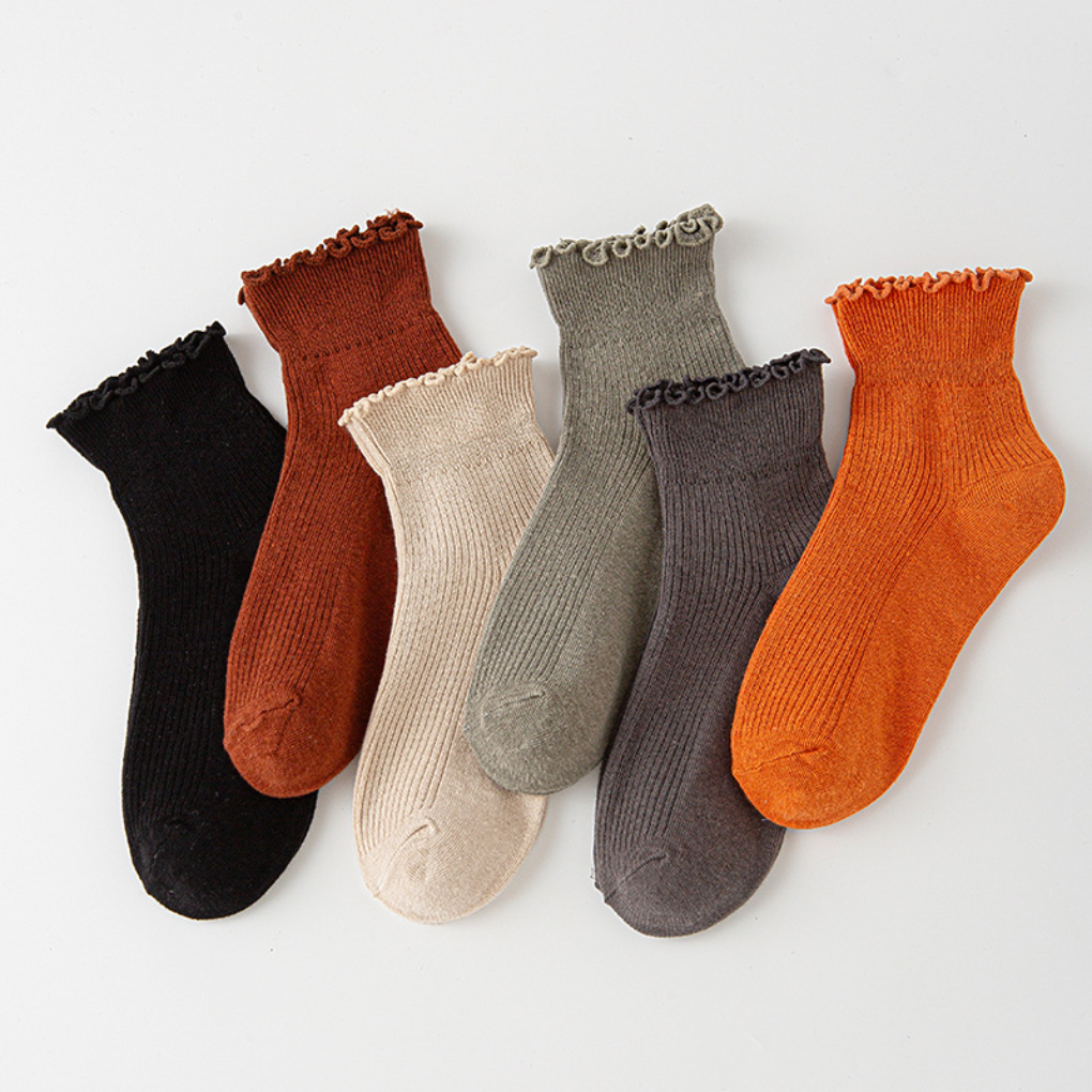 Niki | Women's Ruffled Ankle Socks