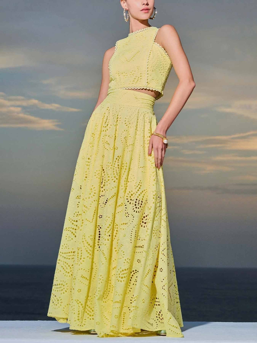 Top donna senza maniche in pizzo ricamato – Stile con ritagli per estate e feste