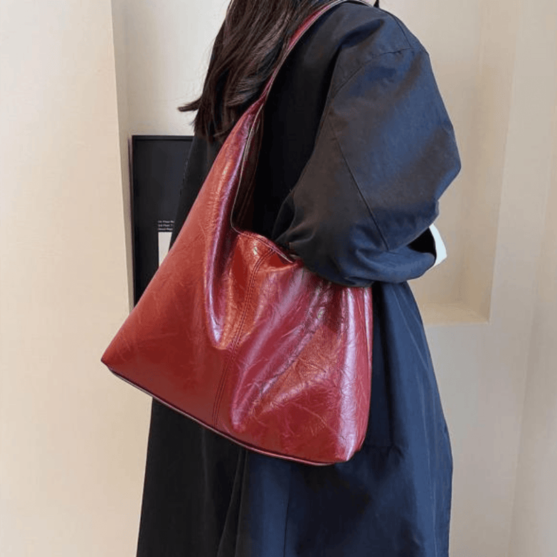 Women’s Vintage Shoulder Bag – Everyday Style with Spacious Shape