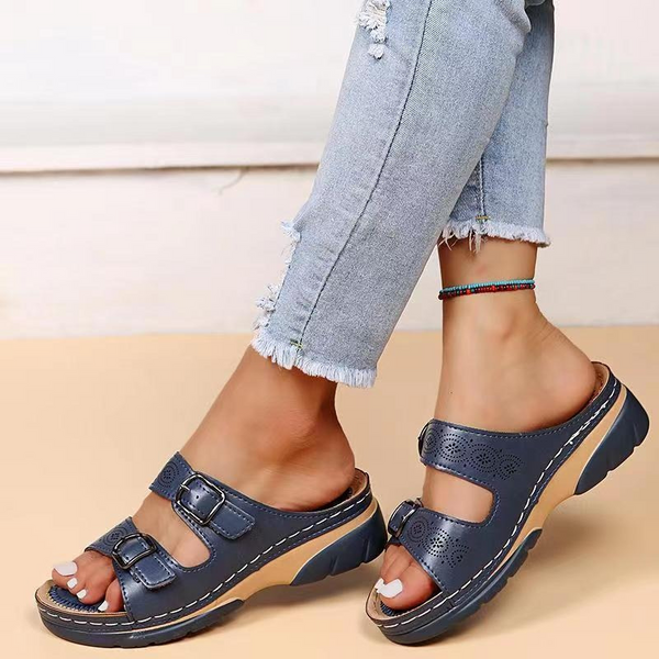 Women’s Walking Sandals – Cushioned Comfort with Adjustable Fit