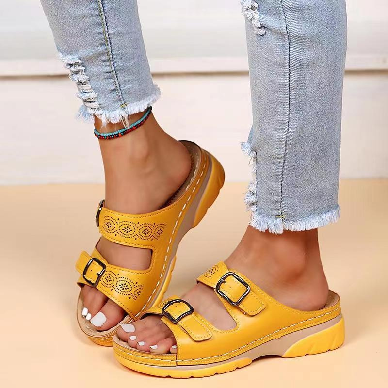 Women’s Walking Sandals – Cushioned Comfort with Adjustable Fit